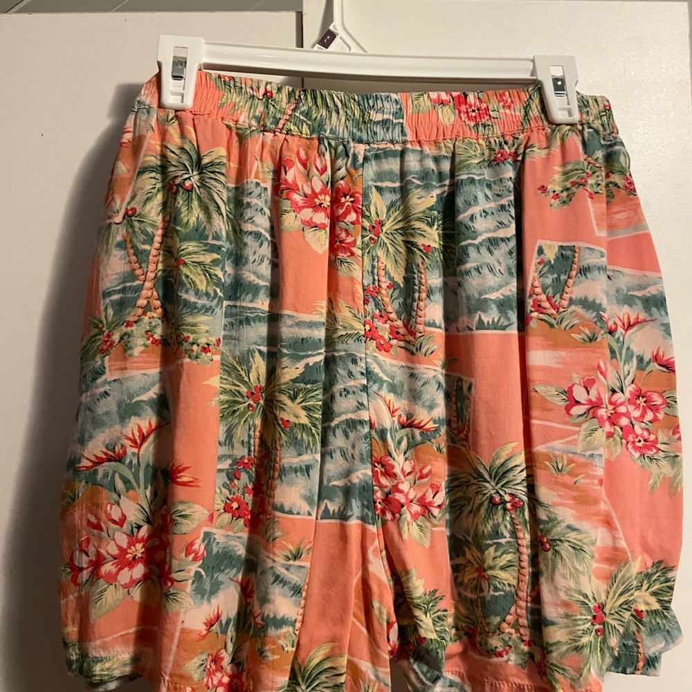 American Eagle Flowy Soft Shorts